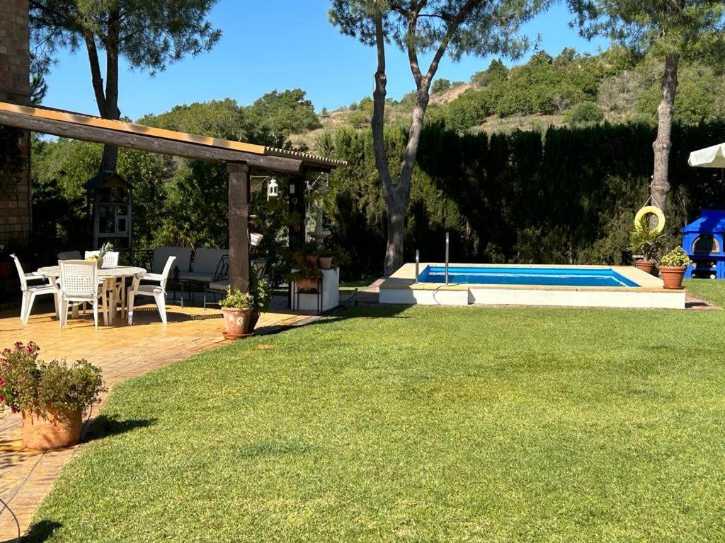 Cupiana Piscina Privada Ferienhaus *